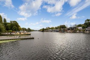 The Thames- click for photo gallery